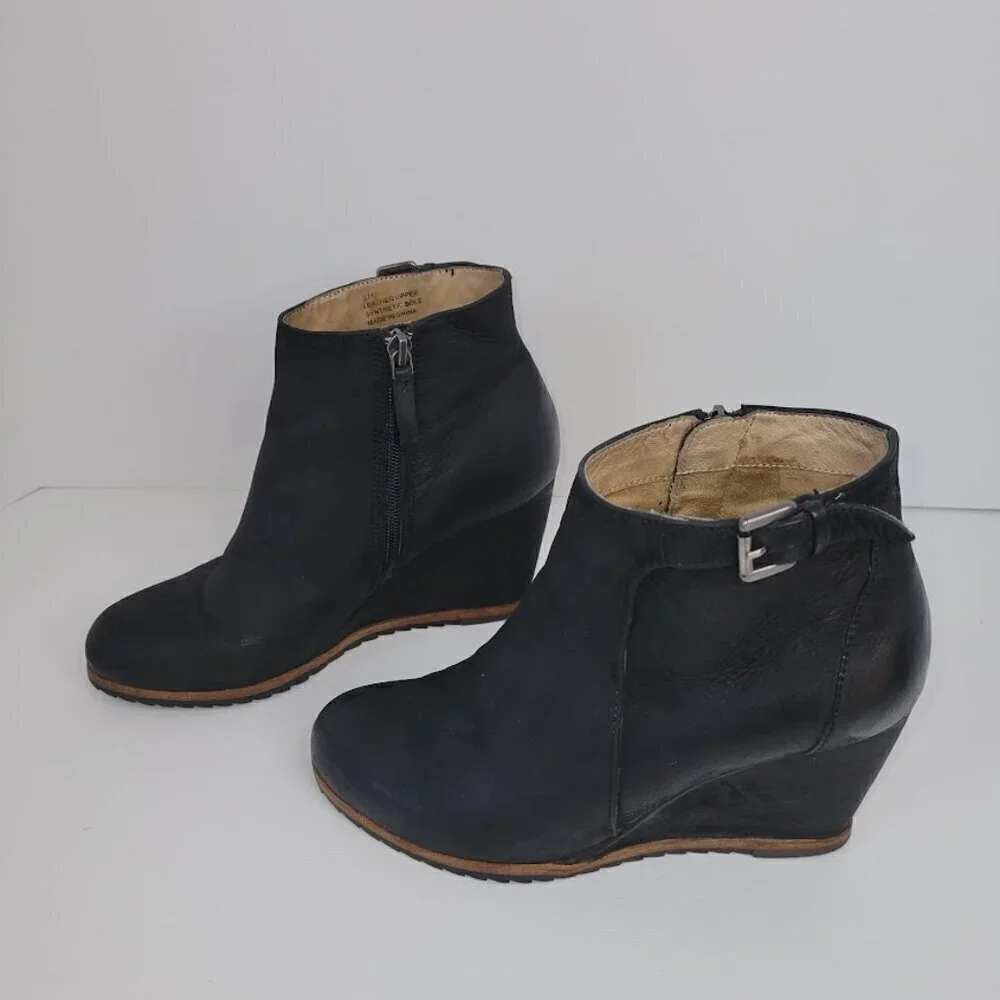 Biala Black Leather Wedge Ankle Boots Side Zip Ankle Buckle Bootie Women’s SZ 37